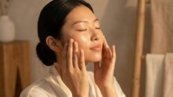 2-Minute Morning Face Tapping Routine for Glowing Skin and Reduced Inflammation