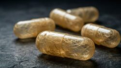 Eggshell Membrane Supplements That Help Reinforce Nail Beds and Prevent Splitting