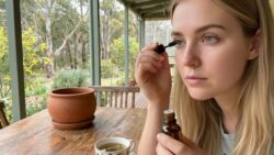 Grow Thicker Eyebrows and Eyelashes Naturally at Home Using Safe Oils With Proven Benefits