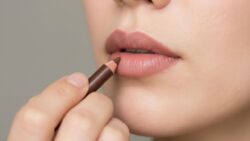 Lip Definition Trick: The Strategic Liner Placement That Creates Fuller Lips Without Overdrawing